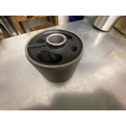 Gearbox rear mounting bush, 64mm, 105 mechanical clutch only