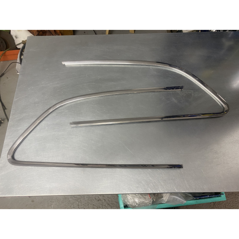 Rear window frame side trim set - Sprint from 06601 on - original used