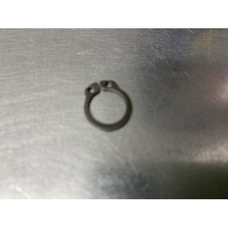Snap-ring for cam cover nut (pin)