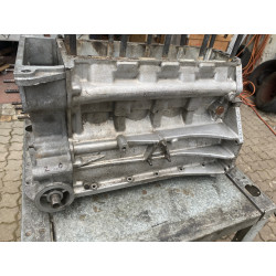 Engine block Alfa Romeo 105 2000 incl. timing cover
