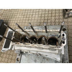 Motorblock Alfa Romeo 105 2000 inklusive Stirndeckel