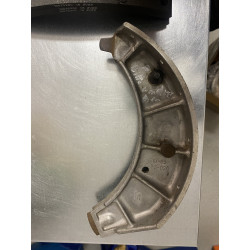 Bremsbeläge (Satz, 4 Stk.) inkl. Nieten, vorne, 2-Backenbremse für Backe 1365.53.026