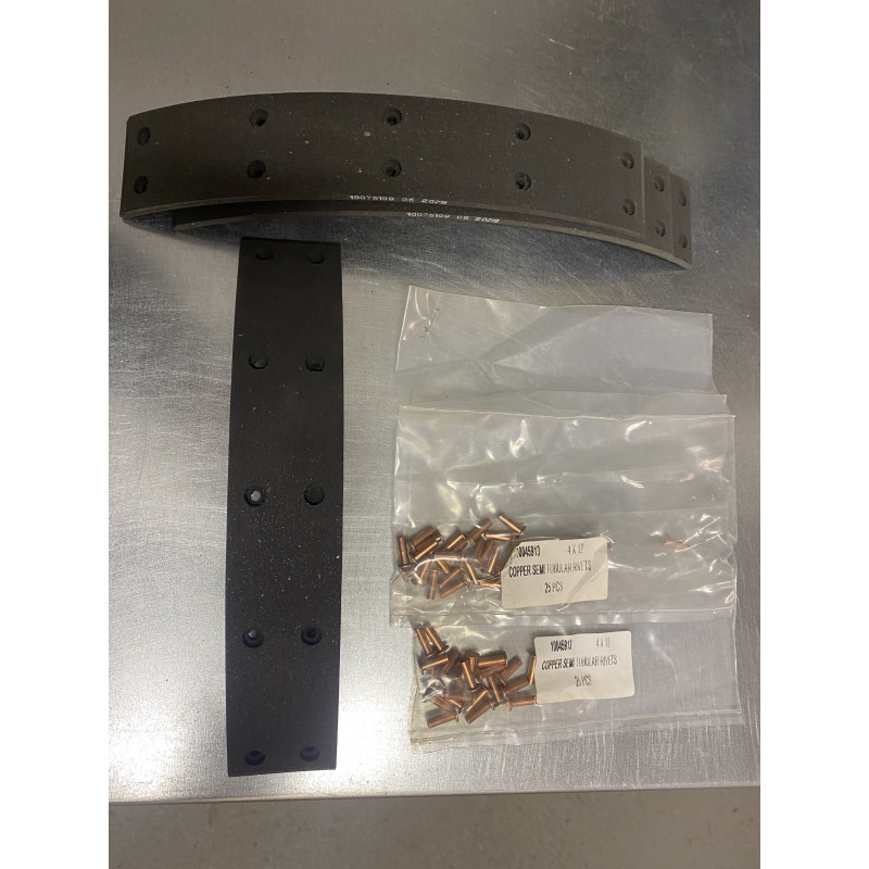 Bremsbeläge (Satz, 4 Stk.) inkl. Nieten, hinten für schmale Trommel mit Bremsback aus Stahl