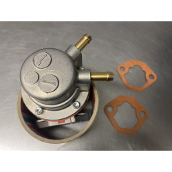 Mechanische Benzinpumpe am Motorblock