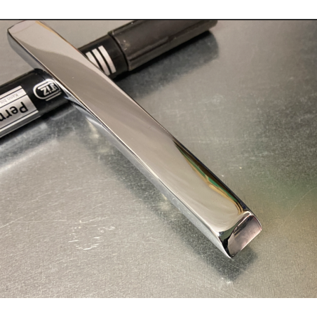 Zierleiste zwischen Grill und Motorhaube, verchromt - SS ab Bj.'60